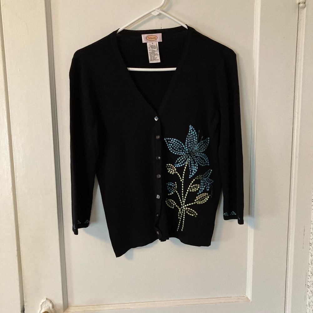 Beautiful Sweater With Ribbon Detailing